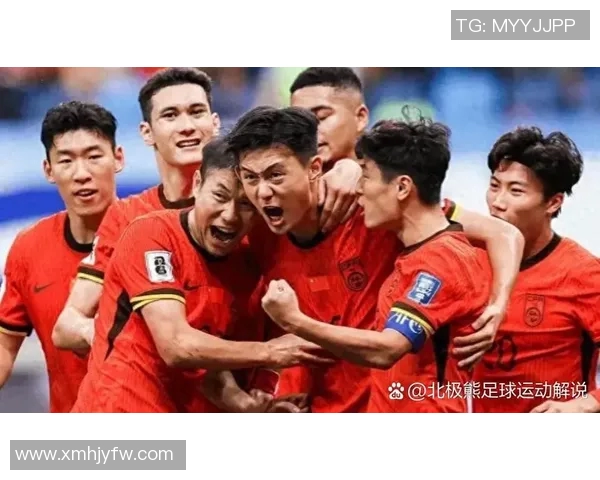 足球明星穿着红色球服的精彩瞬间与背后故事揭秘 足球明星穿着红色球服的精彩瞬间与背后故事揭秘