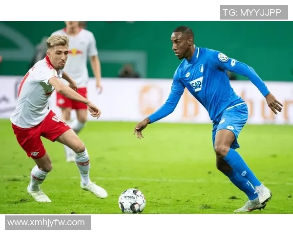 足球迷心目中最受欢迎的足球明星盘点与分析